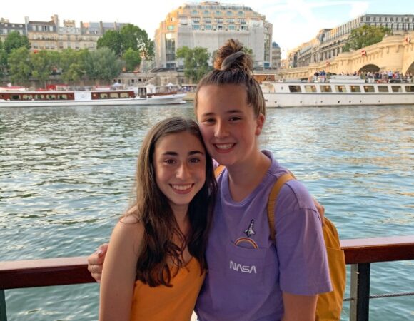 middle-school-students-paris-france-seine-river-msfrho_2019_beccashumlin_l-59