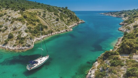 sailboat-croatia-sergii-gulenok-wavjslcqrt4-unsplash