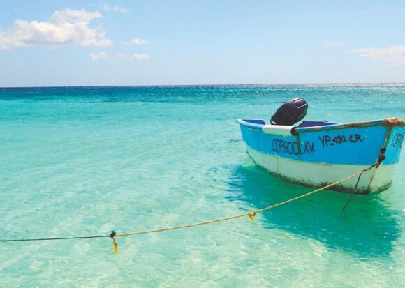 boat-blue-water-dominican-republic-csdr_sarahstraub-28