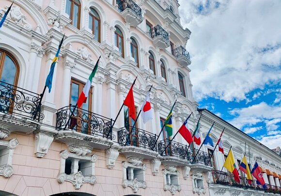 flags-independence-square-quito-ecuador-mseca_2019_xanderfarrington_s-49