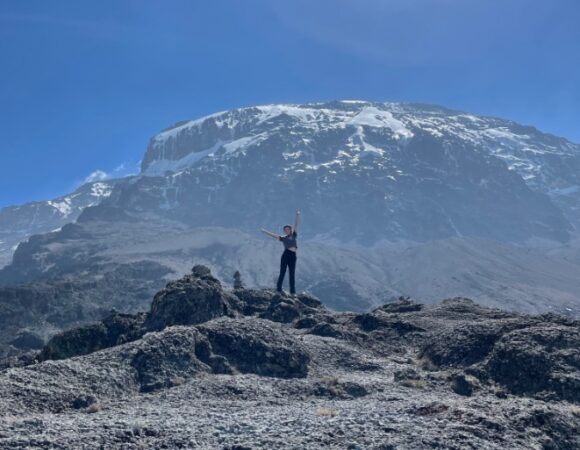 student-kilimanjaro-trek-wellesleymobasser