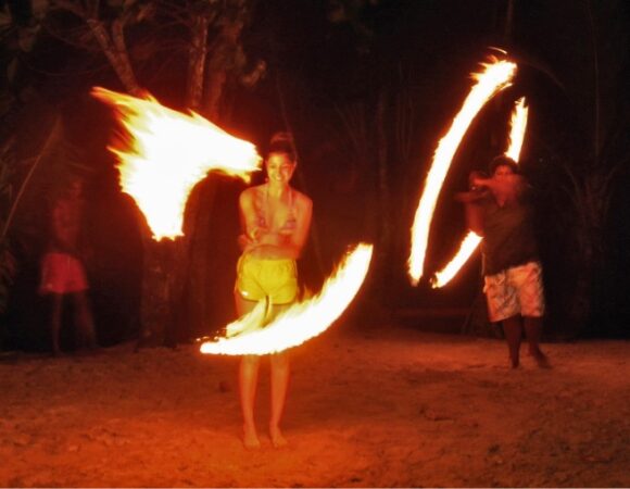 student-spinning-fire-fiji-csfiji_maggiestrassman-64