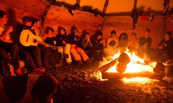 students-campfire-lodge-patagonia-cepat_stevebyrne-200