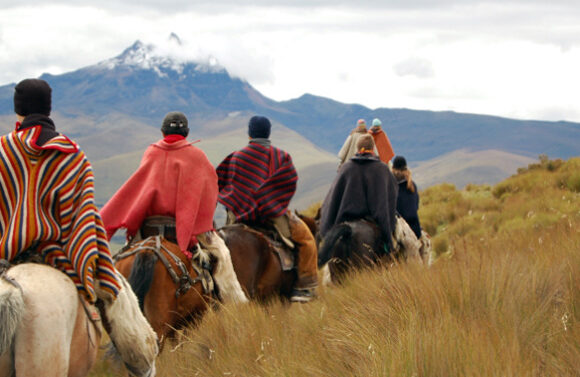 students-riding-horses-ecuador-paramo-csec_merrillstabler-216-4