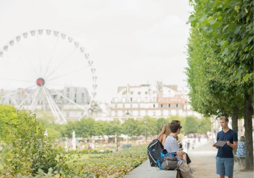 students-place-de-la-concorde-france